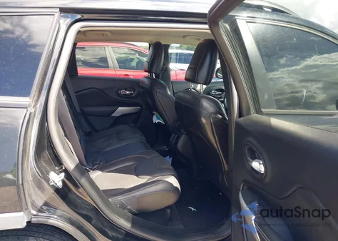 2018 Jeep Cherokee Latitude Plus Fwd z USA, uszkodzony, nr VIN 1C4PJLLX2JD618470